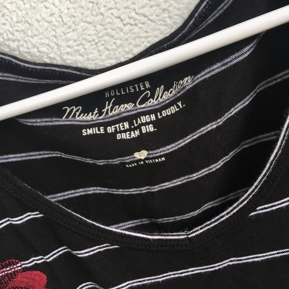 HOLLISTER T-SHIRT - Picture 3 of 4